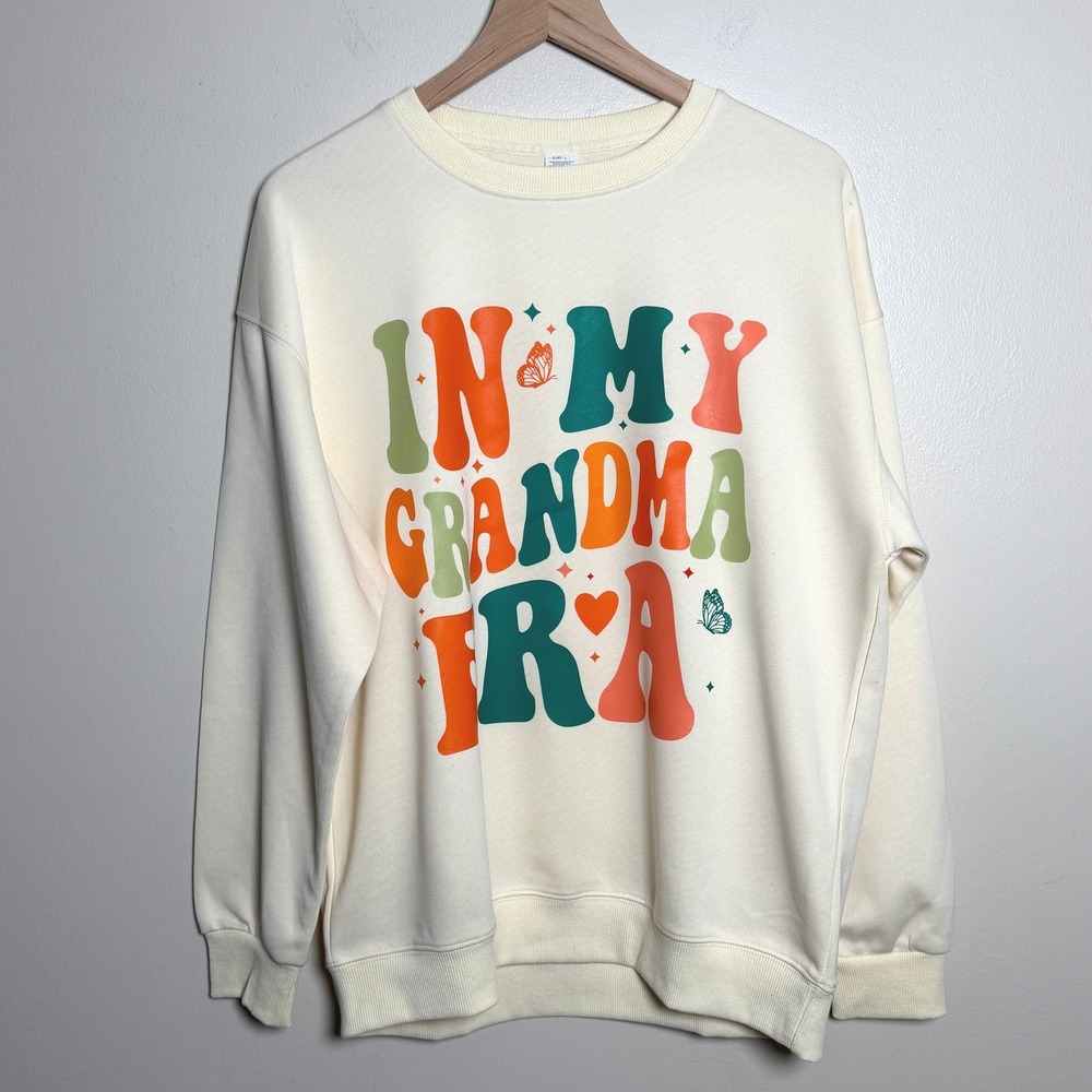 In My Grandma Era Graphic Sweatshirt Cream Retro Bubble Letter Pullover Large